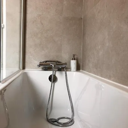 Le Tanin -appartement Entier Avec Balcon Apartament Saumur